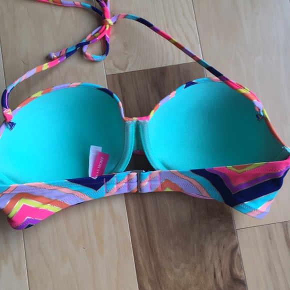 VS stapless wire bikini top - Picture 3 of 4